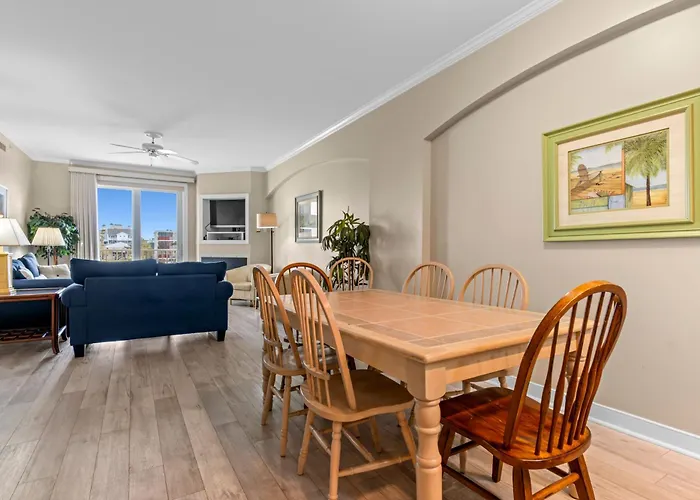 Spacious 3-bedroom, 3-bathroom In Ocean With And Bay Views Ferienhaus