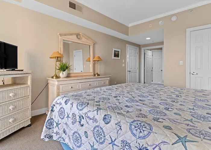Spacious 3-bedroom, 3-bathroom In Ocean With And Bay Views